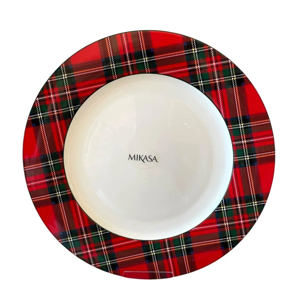 Mikasa TARTAN RED Christmas Dinner Plates 11